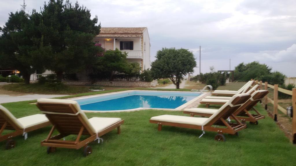 Elli Beach Apartments And Studios Almiros Beach Room photo